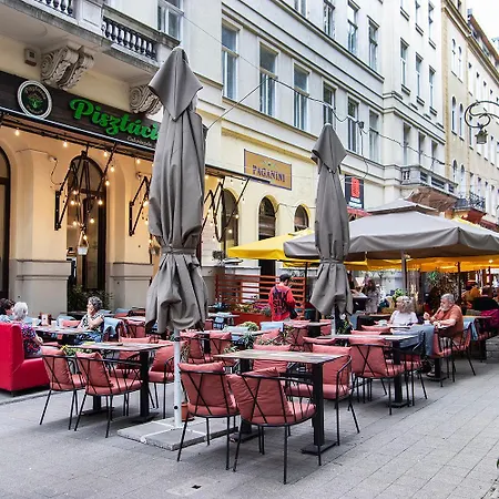 Downtown Hideaway Apartamento Budapest