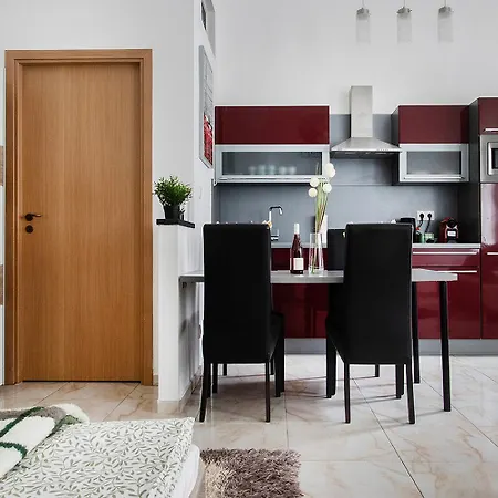 Jokai Apartman *