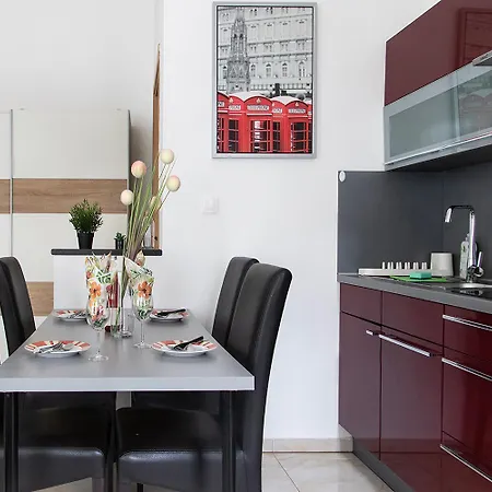 Apartament Downtown Hideaway *